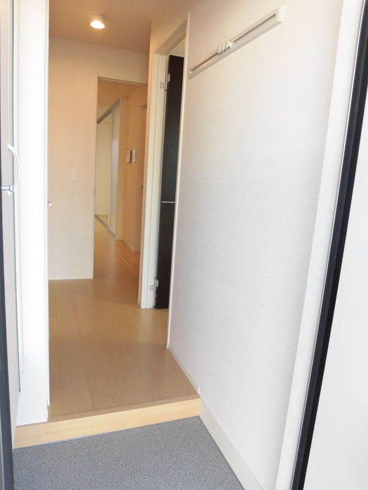 エタン・リジエールA棟の玄関