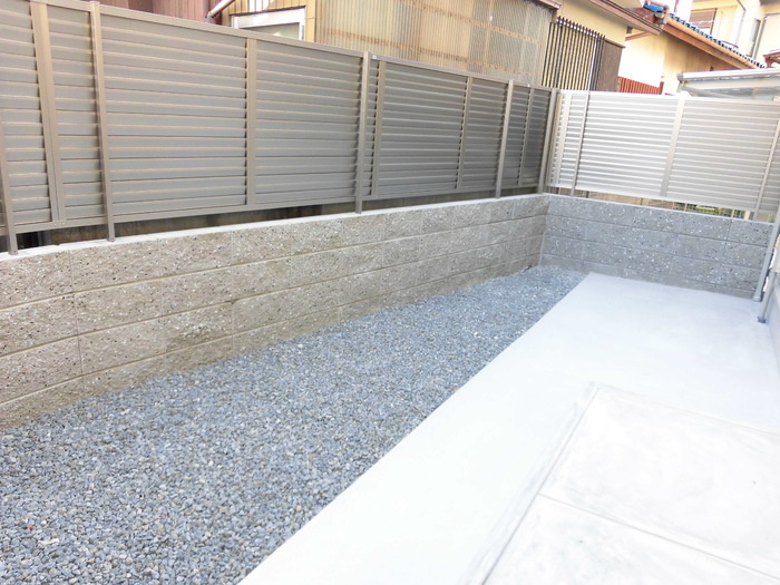 エタン・リジエールA棟の庭