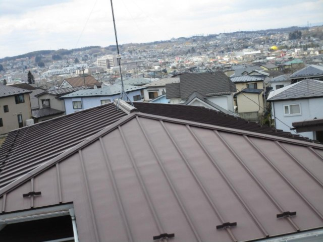 八戸市大字新井田字立石沢の展望|【リフォーム前】屋根の写真です。塗装を行う予定です。