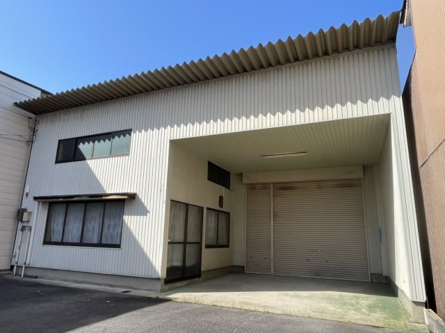 鳥取市寿町倉庫の外観