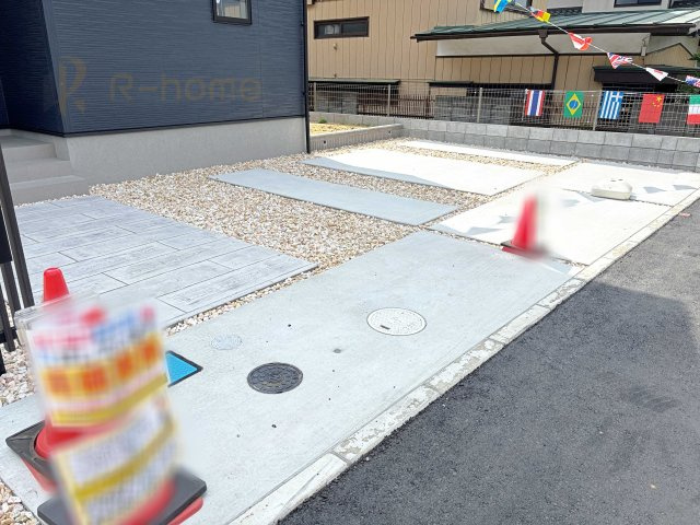 流山市加5期　新築戸建て　2号棟の駐車場|カースペースは2台お停めいただけます♪