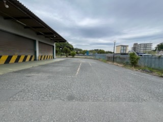 鎌倉市関谷倉庫の駐車場