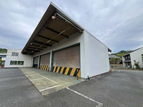 鎌倉市関谷倉庫の外観