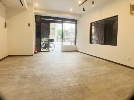 荒川ビルの居間・リビング