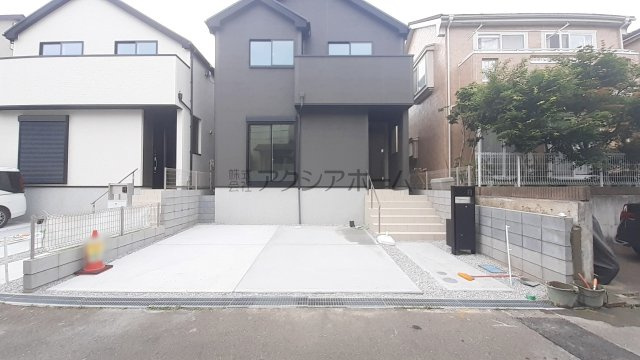 狭山市水野・全2棟　新築一戸建　2号棟　～駐車並列2台可～の駐車場|駐車並列2台可