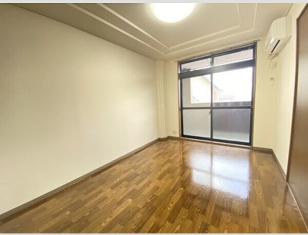 リアルコンフォートの居間・リビング