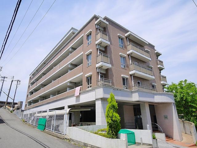 シティーコート富雄の外観|外観は落ち着いています