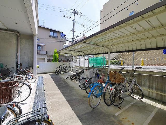 シティーコート富雄のその他共用部分|駐輪場です