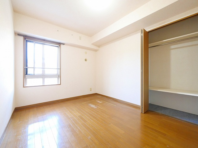 シティーコート富雄の洋室|きれいな洋室です