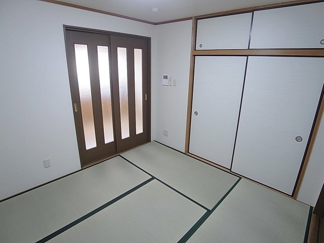 神戸市長田区東尻池町７丁目の一戸建ての和室|綺麗な和室です