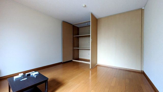 【寝室】