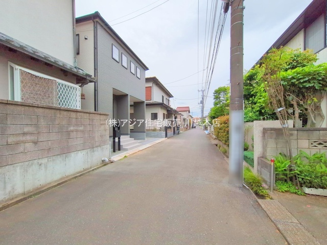 月々9万円台～　新築戸建　川越市霞ケ関北 第3の前面道路含む現地写真|前面道路：北側5.0ｍ公道に9ｍ接道