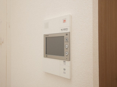【セキュリティ】 | プレサンス大国町アドロッソ | モニター付きインターホンです