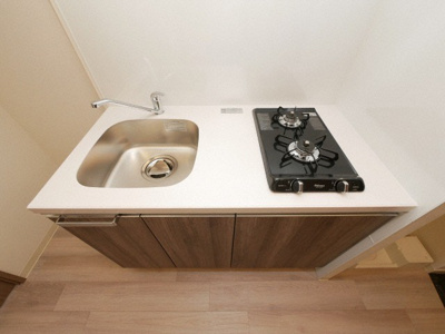 【キッチン】 | プレサンス大国町アドロッソ | コンパクトなキッチンで掃除もラクラク