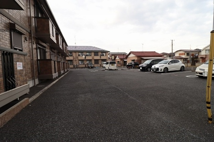 ロイヤルコートの駐車場