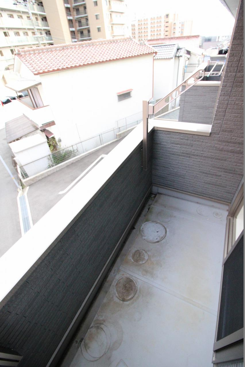 コリーヌ潮見が丘のバルコニー|※お部屋により仕様が異なる場合があります。