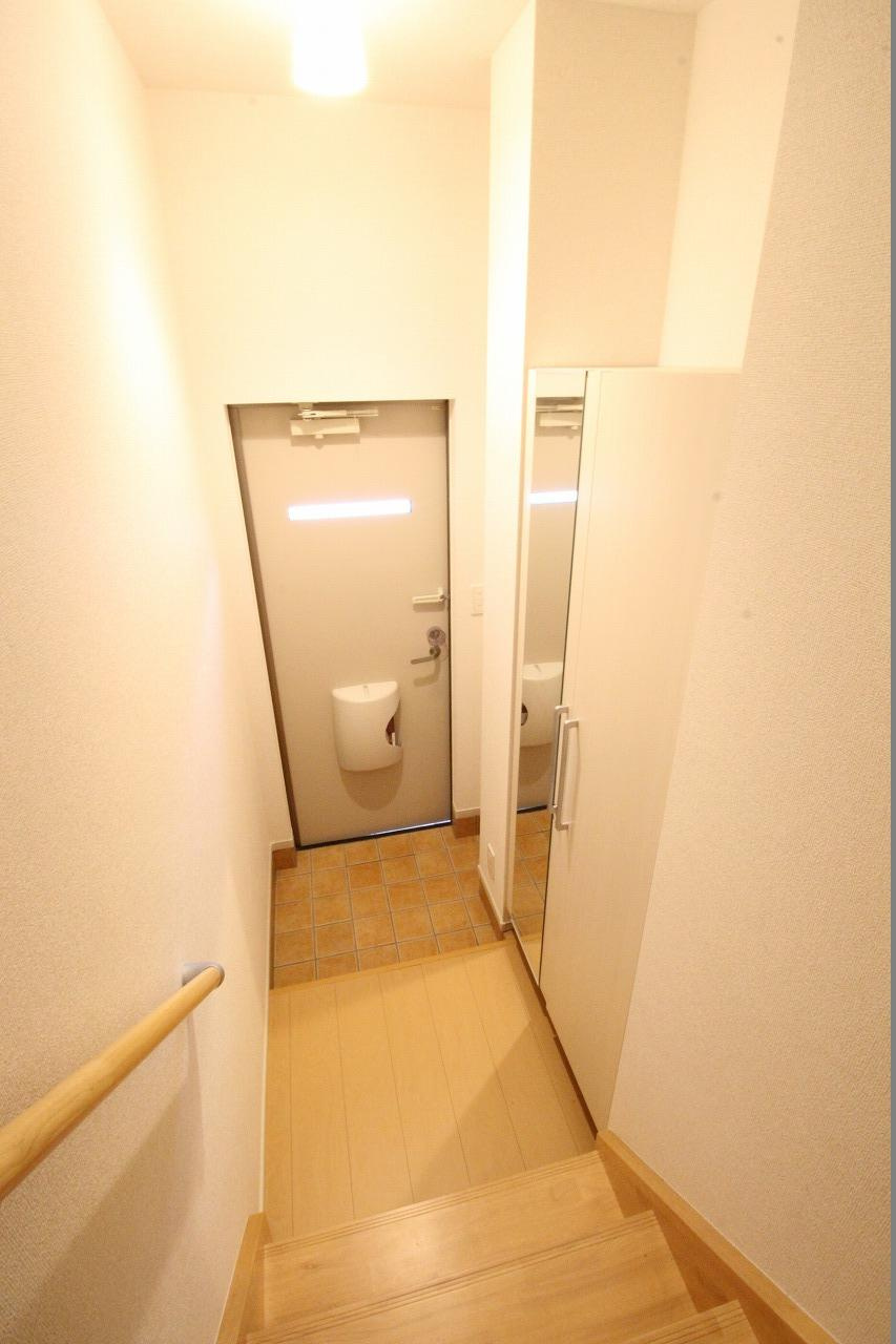 コリーヌ潮見が丘の玄関|※お部屋により仕様が異なる場合があります。