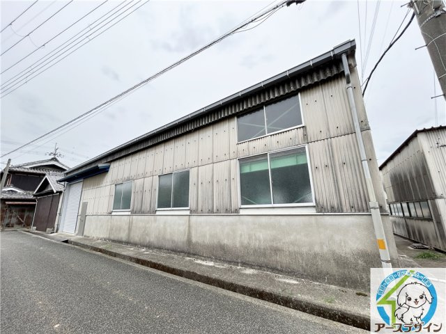 岩岡町野中貸倉庫