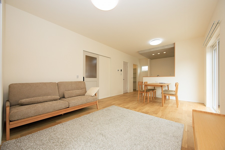 ＯＮＥＨＯＵＳＥ　久留米市荒木町荒木の居間・リビング