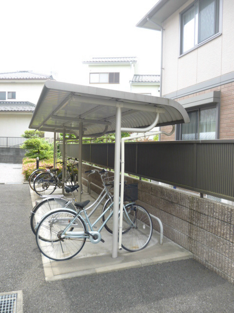 ☆敷地内屋根付き駐輪場☆