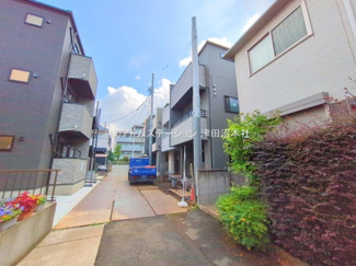 【前面道路含む現地写真】