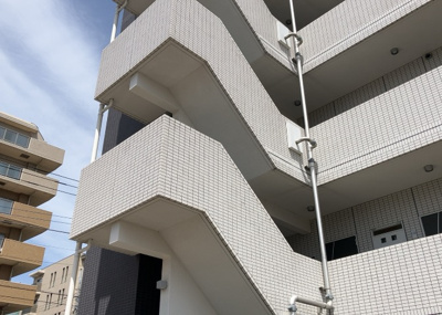 【内装】 | イアース八王子 | 共用部分は、一棟の建物に住む区分所有者全員が共同で所有するとし、共用部分の管理、補修などは、区分所有者で形成される管理組合が行います。個人の判断で勝手に変更することはできませんので覚えておきましょう。