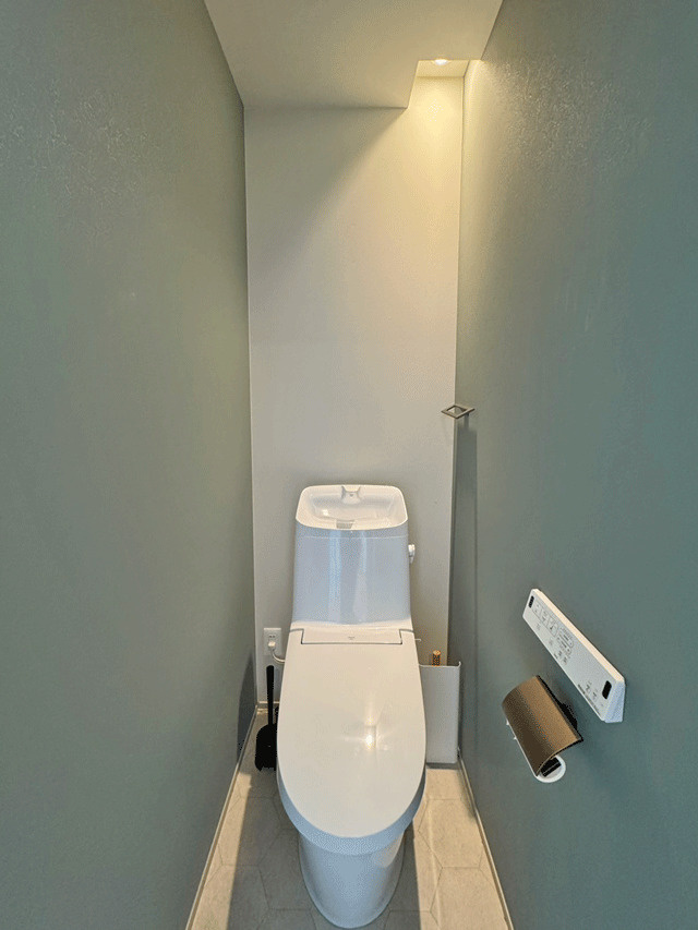 【先着1棟！モデルハウス】鶴ケ谷東４丁目のトイレ|おしゃれなデザインクロスを施したトイレ♪小さなスペースまでこだわり抜いて仕上げました♪