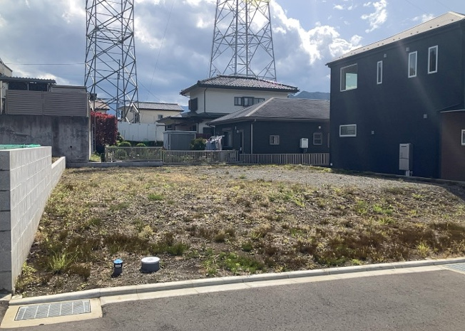 【外観】 | 土地探しをしていると都市計画区域という言葉を目にすると思います。法律によって、都道府県知事や国土交通大臣が指定するエリアのことを指しており、都市計画区域は市街化区域と市街化調整区域に分けられています。