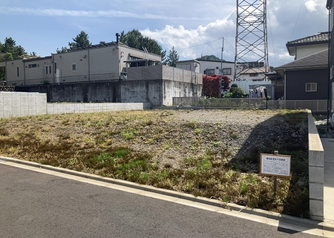 【外観】 | 家を建てる前提で土地を探している場合、地盤の丈夫さは譲れない条件の一つです。地盤が脆弱だと追加工事が必要となります。また、過去に地盤沈下や液状化現象を起こした土地は、できるだけ避けた方がいいでしょう。
