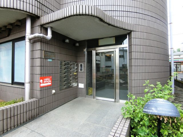 【エントランス】 | カーザルーチェ