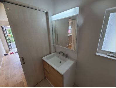 【内観：施工例】 | 神戸市垂水区神陵台７丁目　新築戸建　２区画 | 同社同仕様洗面台写真です