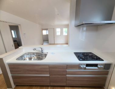 【内観：施工例】 | 神戸市垂水区神陵台７丁目　新築戸建　２区画 | 同社同仕様キッチン写真です