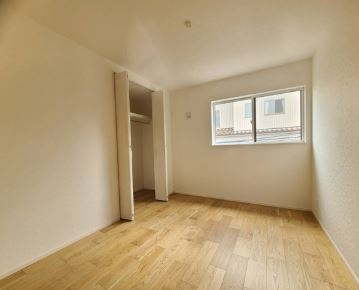 【内観：施工例】 | 神戸市垂水区神陵台７丁目　新築戸建　２区画 | 同社同仕様洋室写真です。