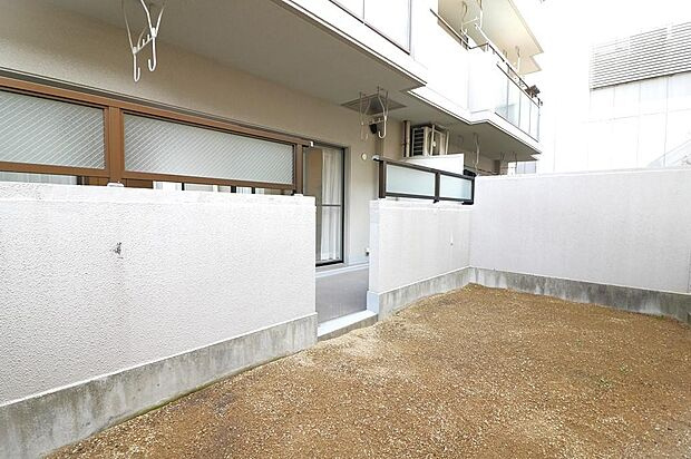 【庭】 | イスズハイツベル加島