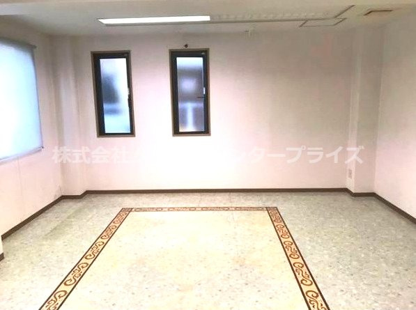 上宮川テナントビルの和室