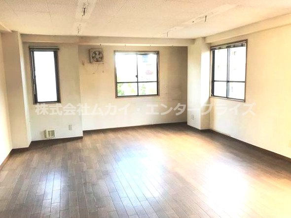 上宮川テナントビルの内装