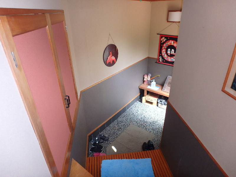 S1713Z　碁石が浜分譲地売ペンションの玄関