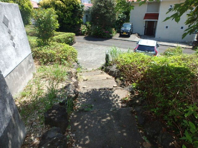 S1716H 碁石が浜分譲地中古住宅のエントランス