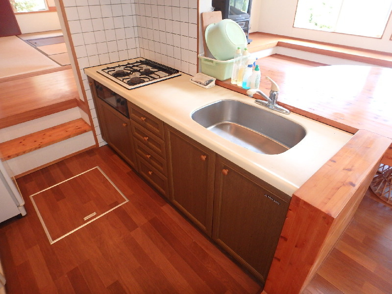 S1716H 碁石が浜分譲地中古住宅のキッチン