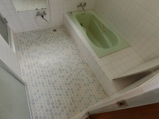 東郷シャトーハイツの浴室