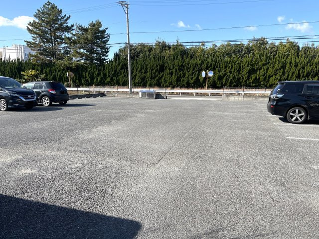 Ｓ．Ｔ　sun　Rの駐車場