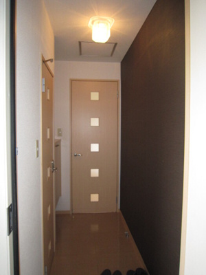 【玄関】 | エーデルハイム | 玄関アクセントクロス貼り