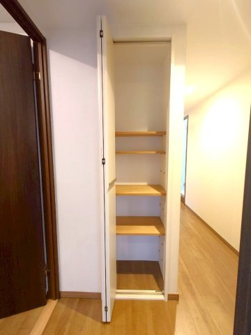 ◆室内リフォーム済み◆三方角住戸で開放的◆近鉄伊勢田駅徒歩５分◆４LDK◆パデシオン宇治伊勢田２番館の収納|クローゼット