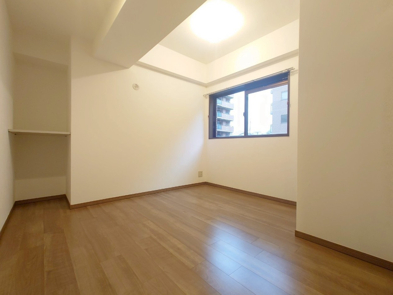 ◆室内リフォーム済み◆三方角住戸で開放的◆近鉄伊勢田駅徒歩５分◆４LDK◆パデシオン宇治伊勢田２番館の洋室|洋室