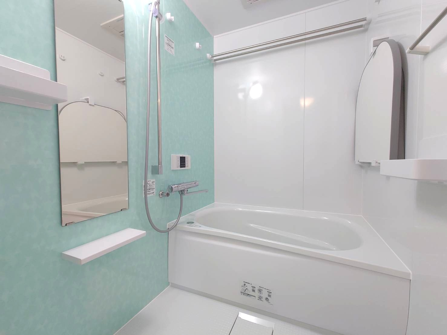 ◆室内リフォーム済み◆三方角住戸で開放的◆近鉄伊勢田駅徒歩５分◆４LDK◆パデシオン宇治伊勢田２番館の浴室|浴室