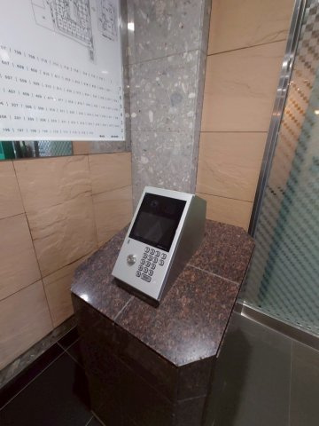 ◆室内リフォーム済み◆三方角住戸で開放的◆近鉄伊勢田駅徒歩５分◆４LDK◆パデシオン宇治伊勢田２番館のエントランス|エントランス