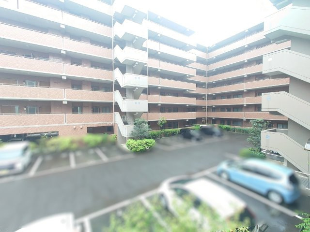 ◆室内リフォーム済み◆三方角住戸で開放的◆近鉄伊勢田駅徒歩５分◆４LDK◆パデシオン宇治伊勢田２番館の駐車場|駐車場