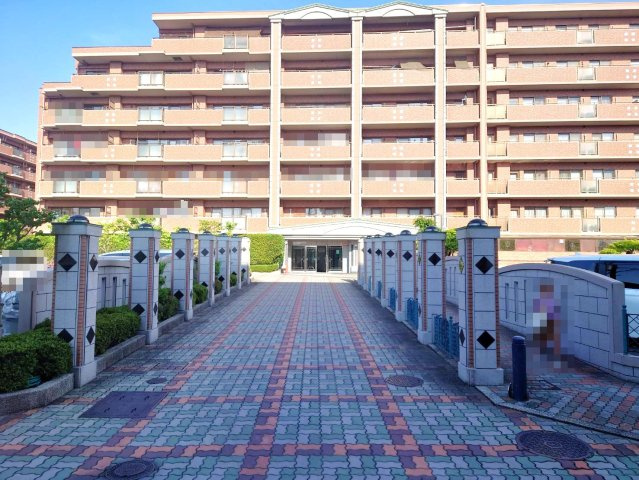 ◆室内リフォーム済み◆三方角住戸で開放的◆近鉄伊勢田駅徒歩５分◆４LDK◆パデシオン宇治伊勢田２番館の外観|外観