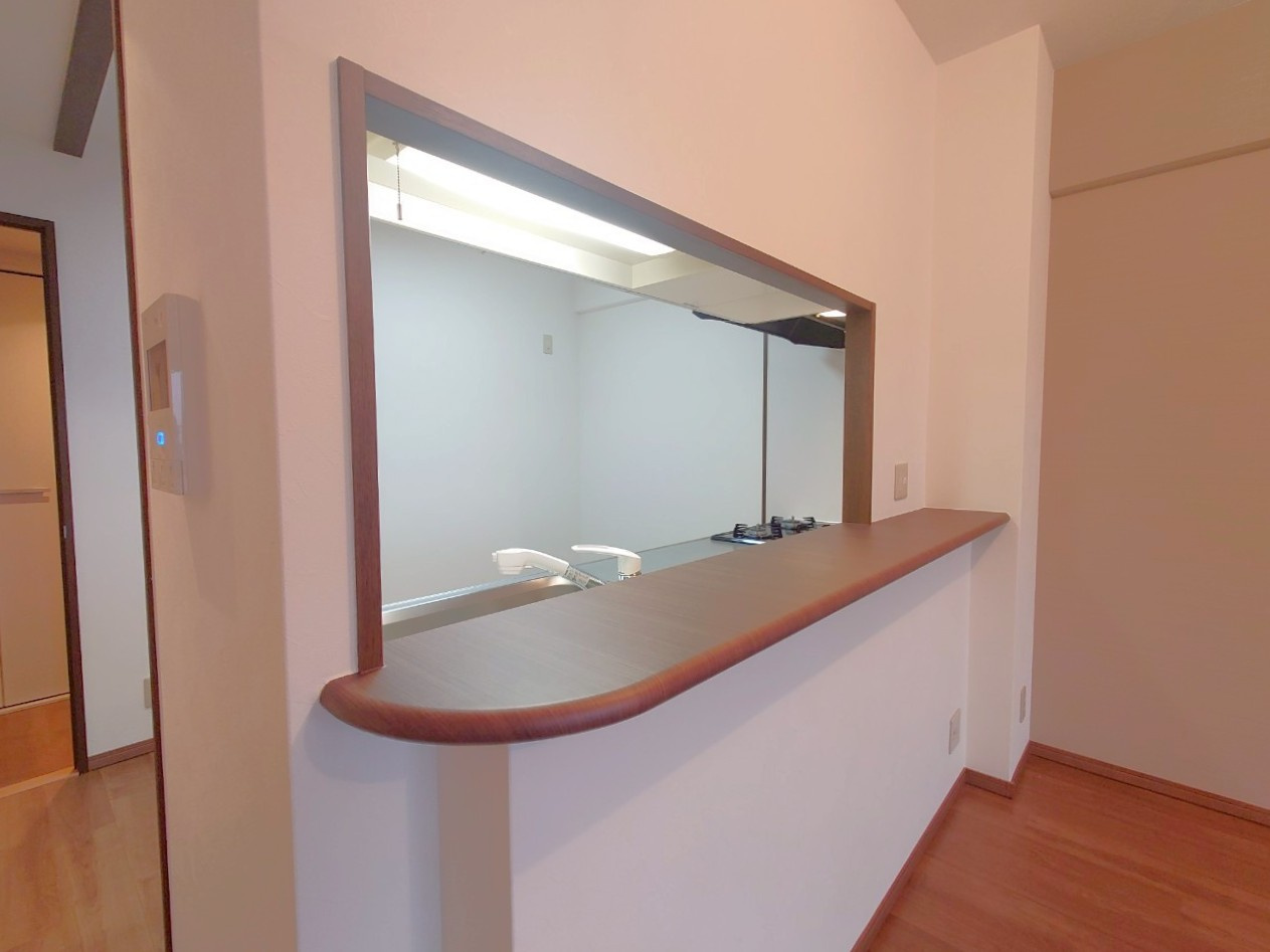 ◆室内リフォーム済み◆三方角住戸で開放的◆近鉄伊勢田駅徒歩５分◆４LDK◆パデシオン宇治伊勢田２番館のキッチン|キッチン