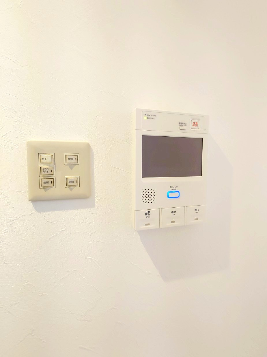 ◆室内リフォーム済み◆三方角住戸で開放的◆近鉄伊勢田駅徒歩５分◆４LDK◆パデシオン宇治伊勢田２番館のその他|TVモニター付きインターホン